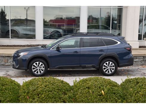 Certified 2025 Subaru Outback Premium w/ Popular Package #1A image 7