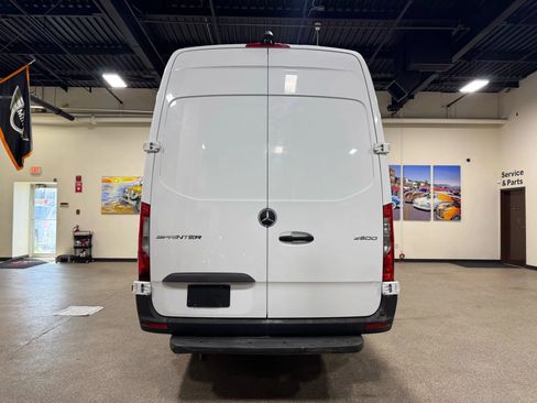 Used 2020 Mercedes-Benz Sprinter 2500 image 41