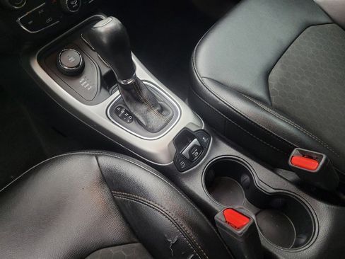 Used 2019 Jeep Compass Latitude w/ Popular Equipment Group image 26