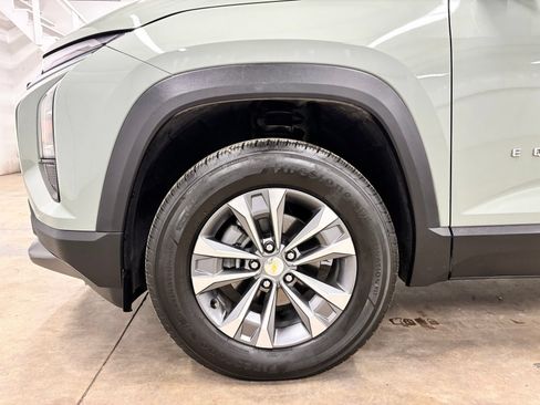 Used 2025 Chevrolet Equinox LT FWD image 10