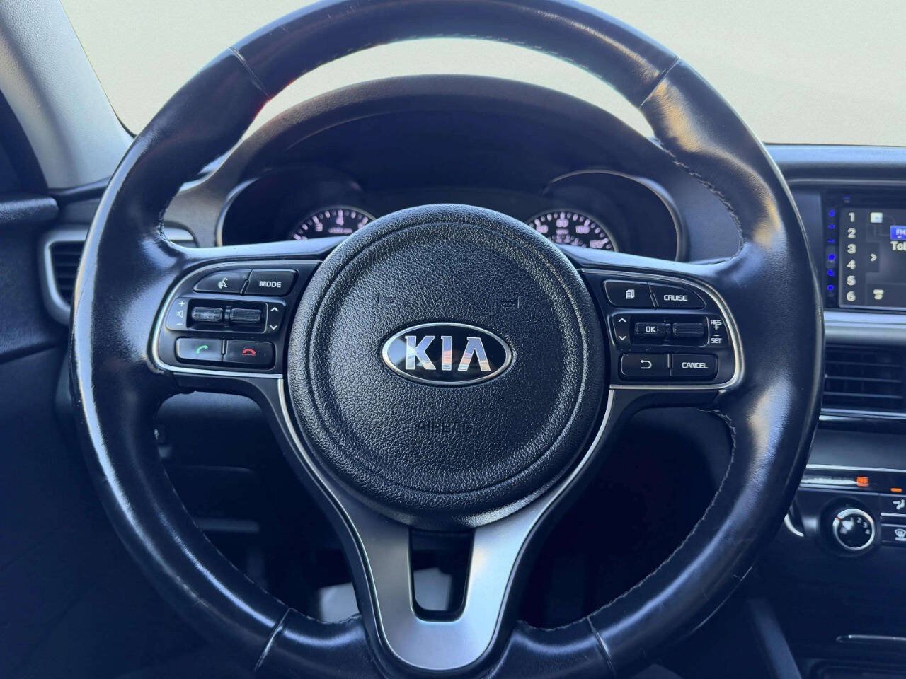 Used 2016 Kia Optima LX FWD image 28