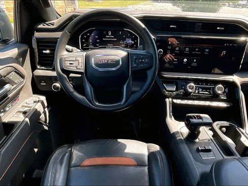 Used 2025 GMC Sierra 1500 AT4 w/ AT4 Premium Package AWD/4WD image 3