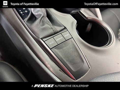 Used 2024 Toyota Camry SE image 29