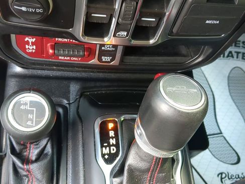 Used 2023 Jeep Gladiator Rubicon w/ LED Lighting Group AWD/4WD image 18