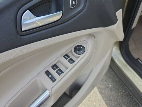 Used 2014 Ford Escape SE w/ Equipment Group 201A AWD/4WD image 14