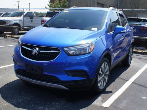 Used 2018 Buick Encore Preferred FWD image 1
