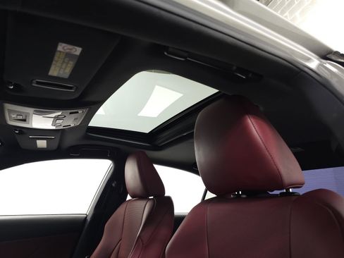 Used 2017 Lexus IS 300 F Sport w/ F Sport Package image 15