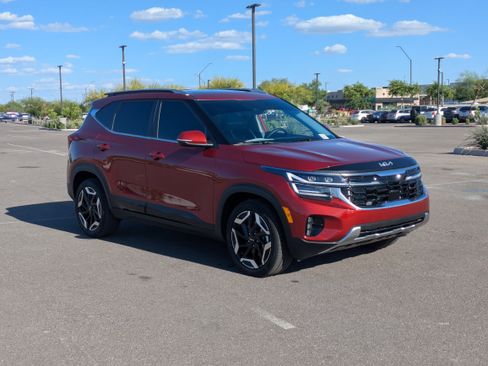 Certified 2026 Kia Seltos SX w/ SX Sunroof Package image 7