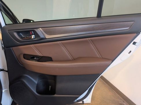 Used 2017 Subaru Outback 3.6R Touring w/ Popular Package #5A image 26