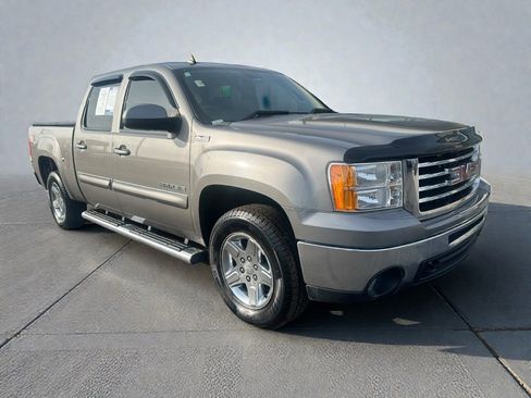 Used 2013 GMC Sierra 1500 SLE w/ All-Terrain Package image 1
