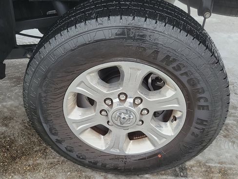 Used 2024 RAM 2500 Big Horn w/ Bed Utility Group image 5