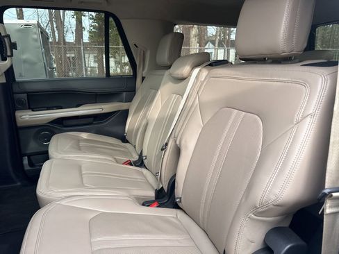 Used 2024 Ford Expedition Max Limited image 28