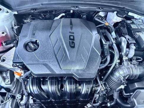 Certified 2025 Kia Sportage EX FWD image 12