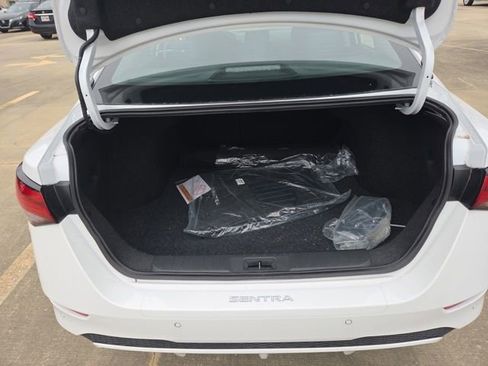 Used 2025 Nissan Sentra SV image 37