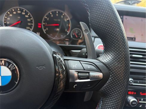 Used 2015 BMW M5 RWD image 24