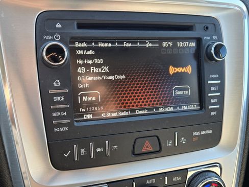 Used 2015 GMC Acadia SLT image 21