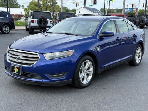 Used 2015 Ford Taurus SEL w/ Equipment Group 201A AWD/4WD image 4