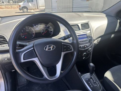 Used 2014 Hyundai Accent GS FWD image 6