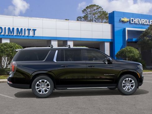 New 2026 Chevrolet Suburban LS RWD image 5