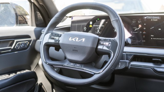 Used 2026 Kia EV9 Land w/ Nightfall Edition Package AWD/4WD image 9