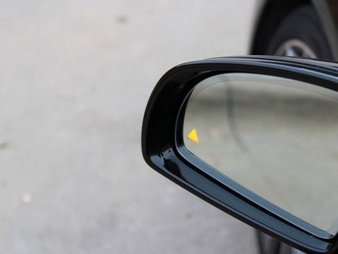 Used 2020 Mercedes-Benz SL 550 image 18