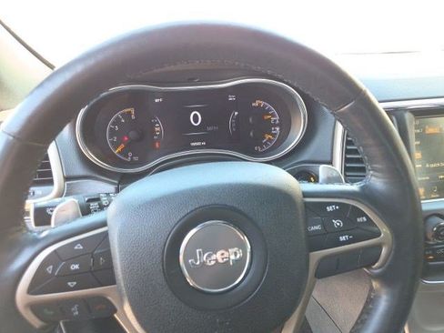 Used 2015 Jeep Grand Cherokee Limited w/ Trailer Tow Group IV AWD/4WD image 12