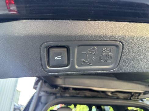 Used 2021 Ford Expedition XLT AWD/4WD image 14