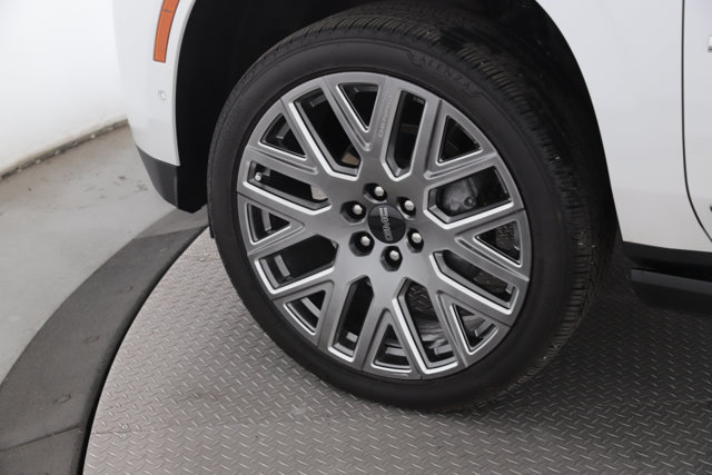 Used 2025 GMC Yukon Denali Ultimate w/ LPO, Floor Liner Package AWD/4WD image 13