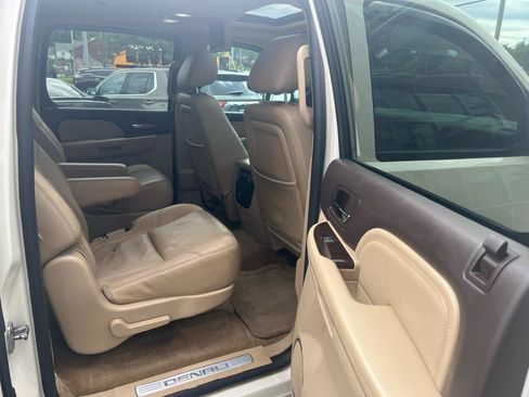 Used 2014 GMC Yukon XL Denali AWD/4WD image 18
