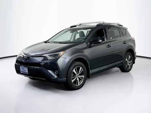 Used 2018 Toyota RAV4 XLE w/ Plus Extra Value Package AWD/4WD image 1