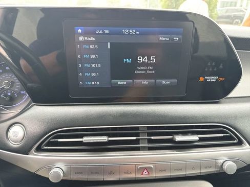 Used 2020 Hyundai Palisade SEL w/ Premium Package FWD image 13