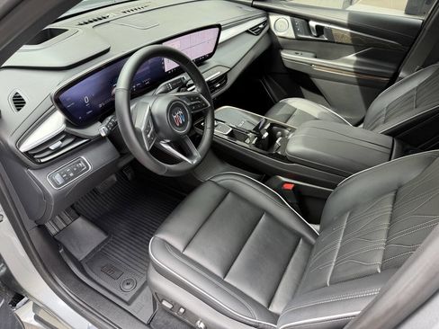 Used 2025 Buick Enclave Avenir w/ Trailering Package, 5000 lbs. image 13