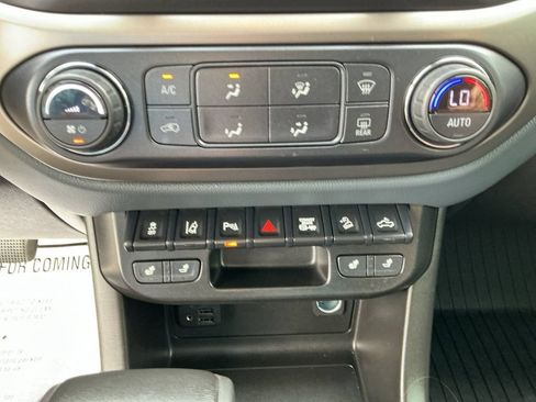 Used 2021 Chevrolet Colorado Z71 w/ Safety Package AWD/4WD image 17