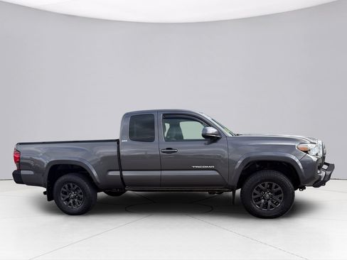 Used 2021 Toyota Tacoma SR5 AWD/4WD image 13