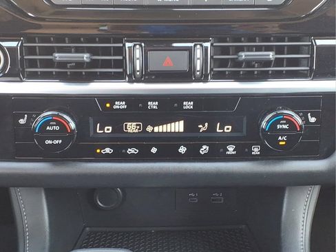 Used 2024 Nissan Pathfinder SV FWD image 20