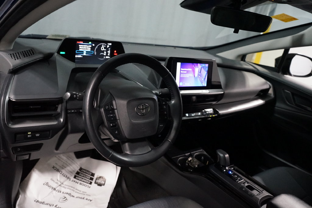 Certified 2024 Toyota Prius LE FWD image 11