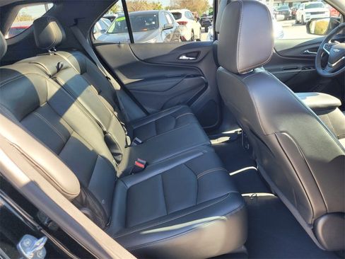 Used 2023 Chevrolet Equinox Premier image 15