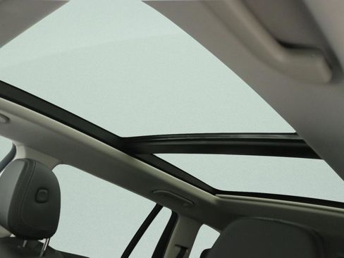 New 2026 Mercedes-Benz GLS 450 4MATIC image 10