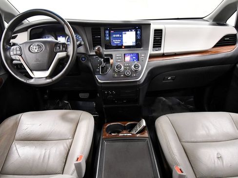 Used 2017 Toyota Sienna Limited Premium w/ Cargo Management Package AWD/4WD image 3