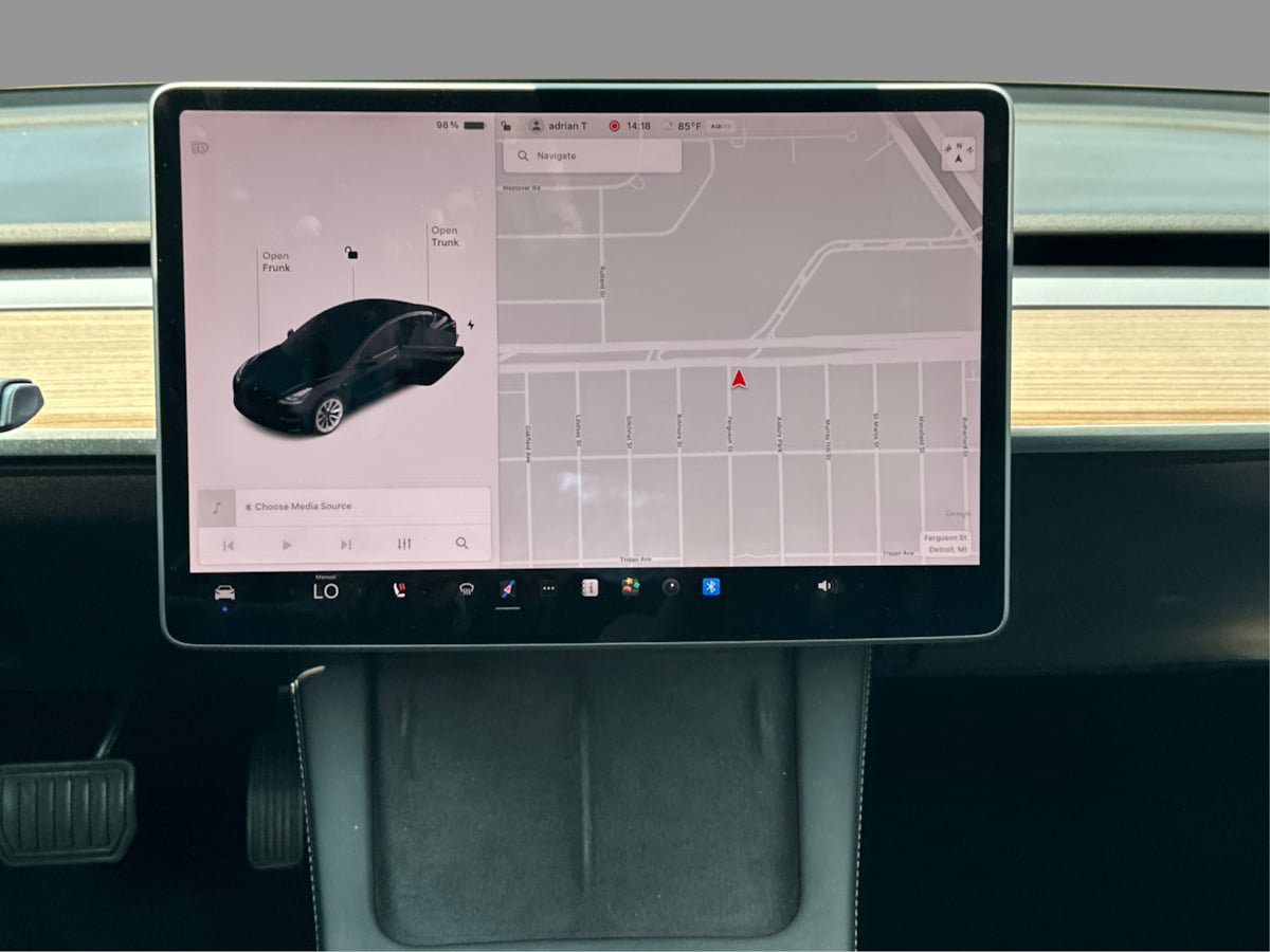 Used 2022 Tesla Model 3 Long Range AWD/4WD image 22