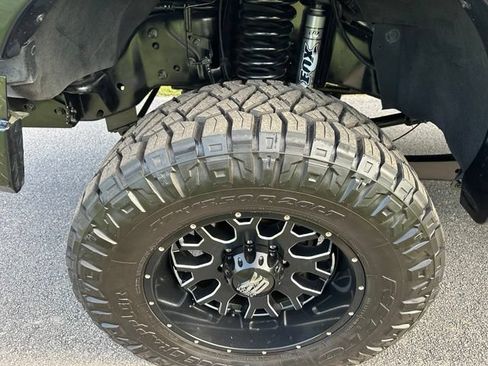 Used 2016 Ford F250 Platinum w/ FX4 Off-Road Package AWD/4WD image 5