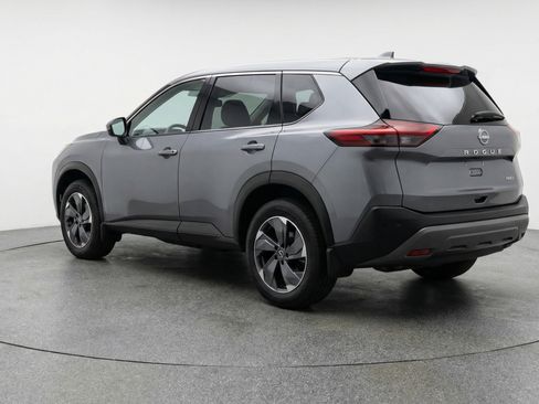 Used 2025 Nissan Rogue SV image 6
