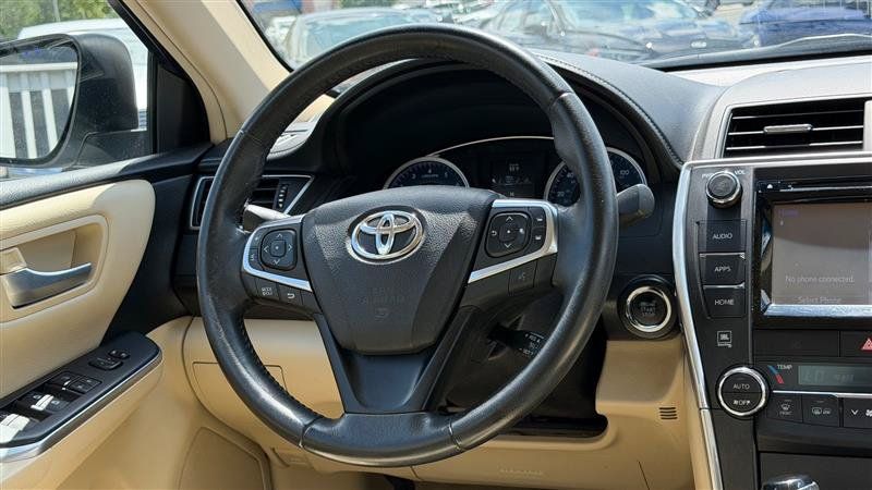 Used 2015 Toyota Camry XLE FWD image 39