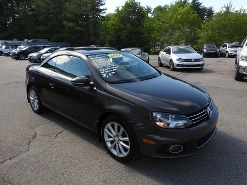 Used 2016 Volkswagen Eos Komfort FWD image 6