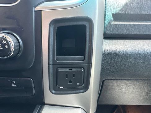 Used 2014 RAM 1500 Classic SLT w/ Remote Start & Security Group AWD/4WD image 5