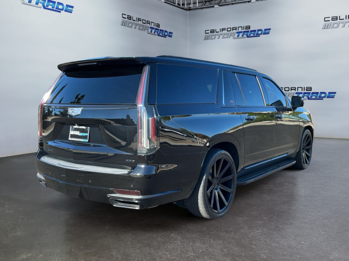 Used 2021 Cadillac Escalade ESV Luxury RWD image 5