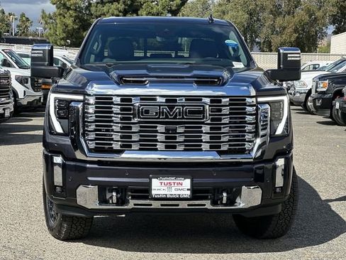 New 2026 GMC Sierra 2500 Denali w/ Denali Reserve Package AWD/4WD image 2
