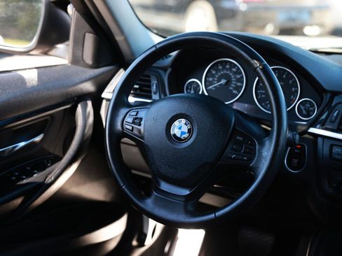 Used 2014 BMW 320i Sedan image 28