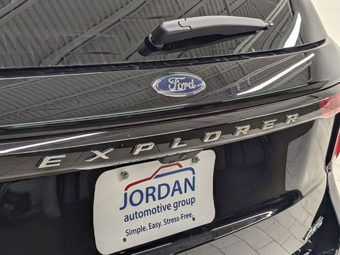 New 2026 Ford Explorer Active w/ Active Comfort Package image 35