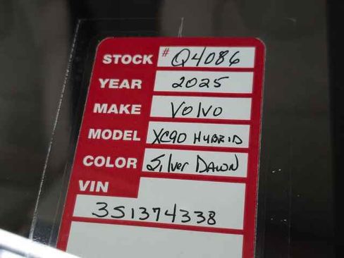 Used 2025 Volvo XC90 B5 Plus AWD/4WD image 42